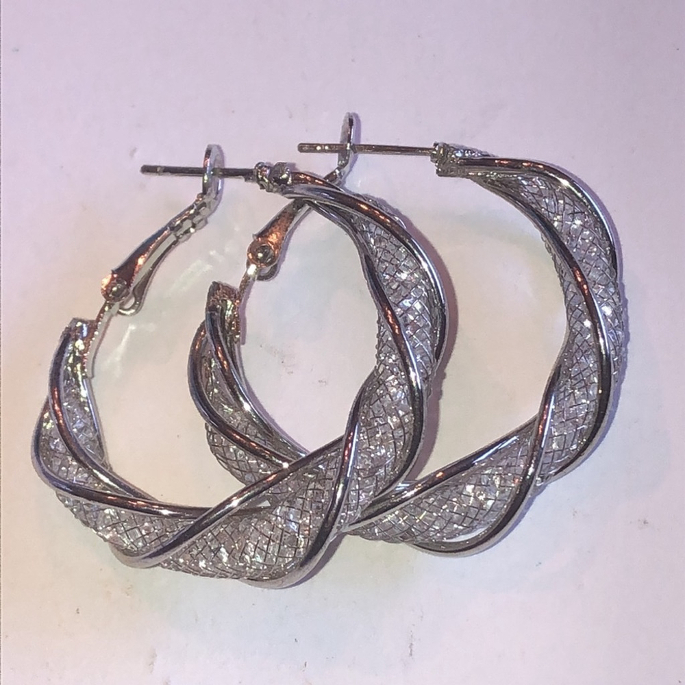 Silver Tone Mesh Hoop Boho Retro Classic Pierced Earrings